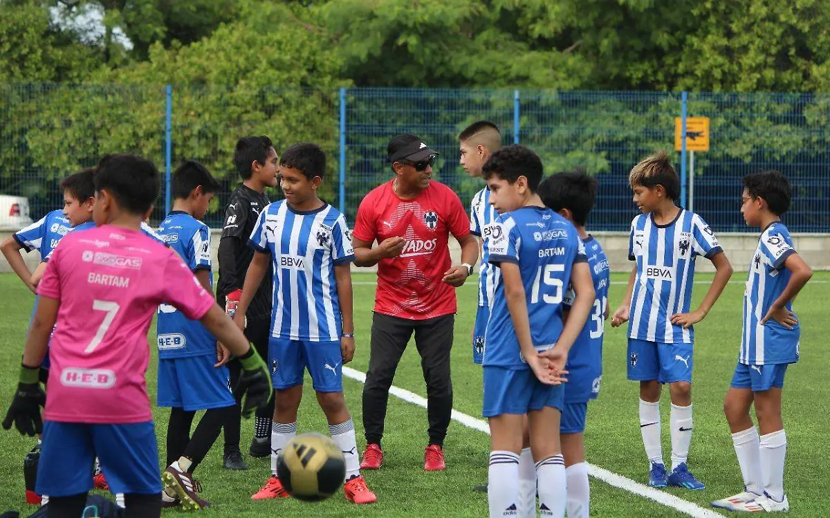 Juntos hacemos futbol jugadores, árbitros y familias unidos en el torneo del Sol de Tampico Gustavo Corona (2)